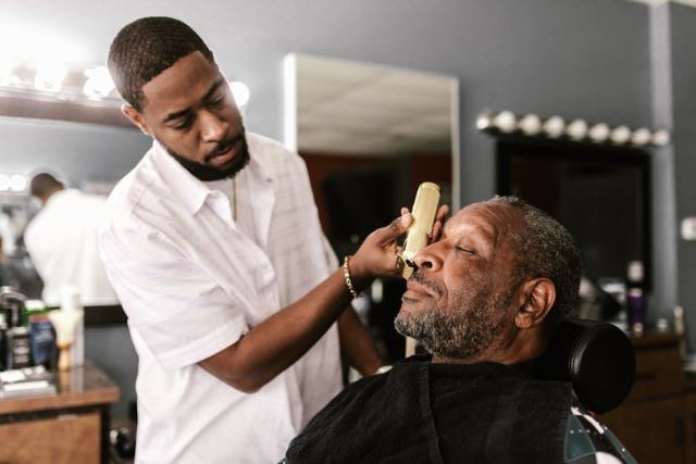 Le beard trim design pour une barbe sculptée sur mesure